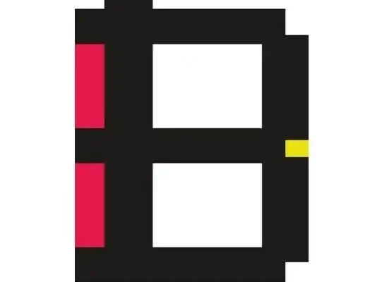 Biblioteka w remoncie: żartobliwy post o książkach i młotku