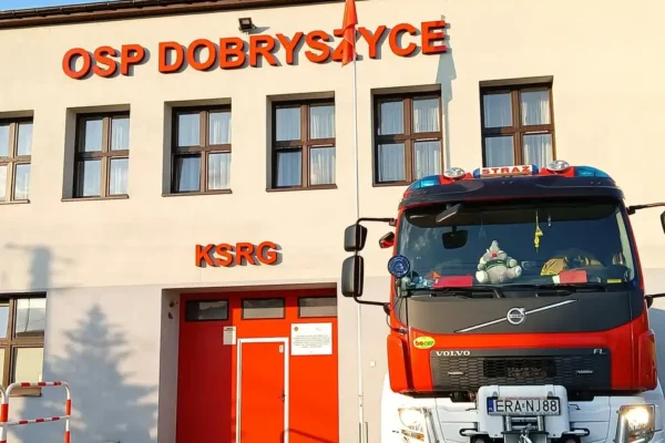 Strażacy w całej Polsce oddali hołd Powstańcom Warszawskim