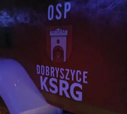 Usuwanie plamy ropopochodnej w Dobryszycach – interwencja OSP KSRG
