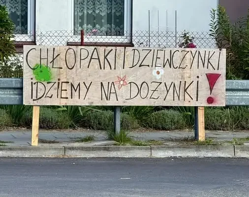 Dożynkowe witacze w gminie Masłowice – mieszkańcy zachwycają kreatywnością