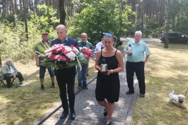 Uczczono pamięć ofiar niemieckich egzekucji w Wygodzie