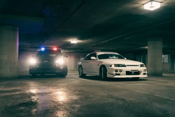 18-latek z Radomska stracił prawo jazdy za drift na parkingu