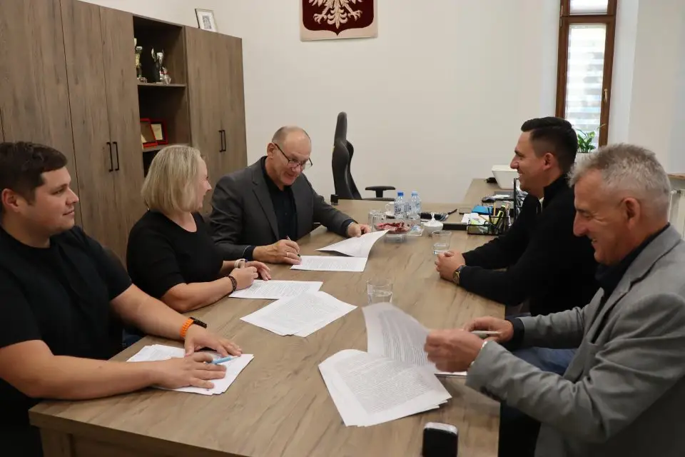 Gmina Gidle buduje magazyn w Rudzie – podpisano umowę z wykonawcą