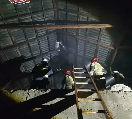 Pożar stodoły w Trzebcach. Sześć jednostek w akcji gaśniczej