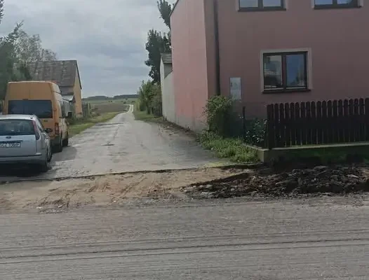 Utrudnienia w Lgocie Wielkiej: zamknięty wjazd przy Urzędzie Gminy