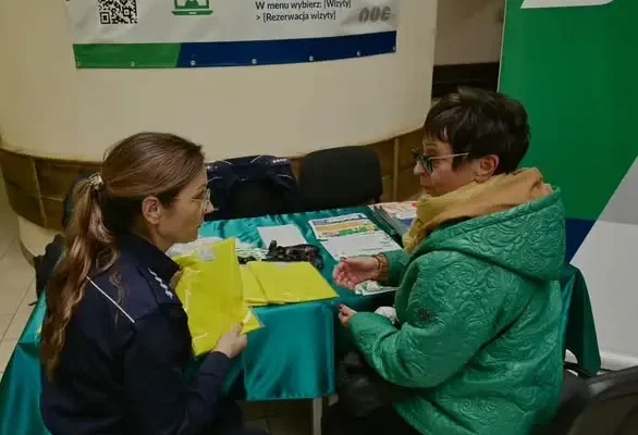 Radomsko: policjanci uczyli seniorów, jak nie dać się oszukać
