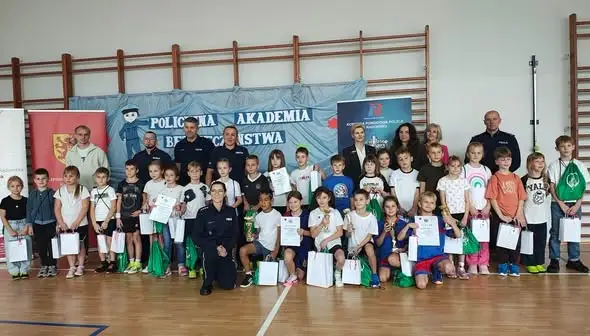 Powiatowe eliminacje konkursu Policyjna Akademia Bezpieczeństwa w Radomsku