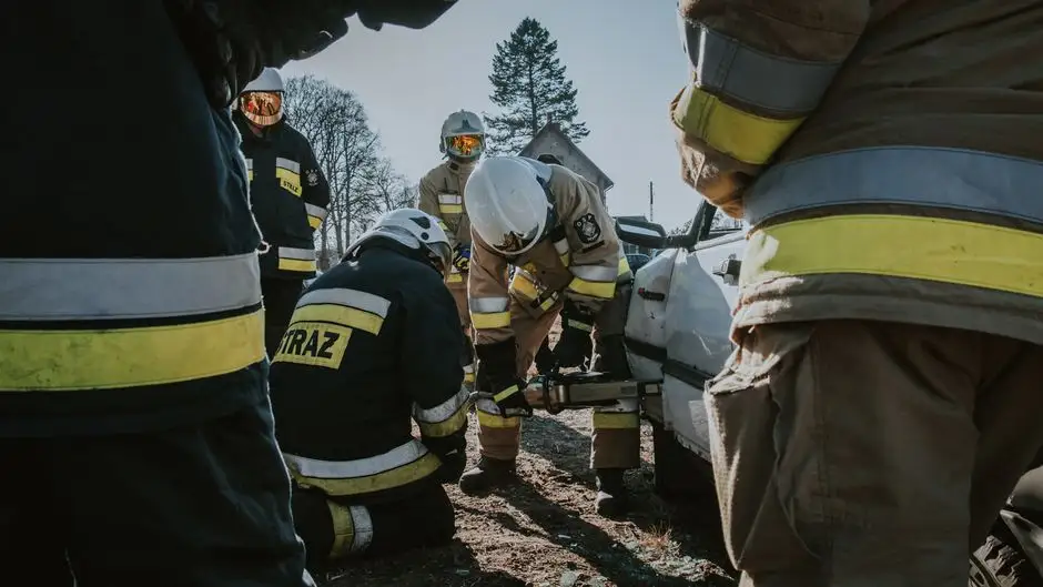 Nowi strażacy ratownicy w OSP Gomunice – Kamil i Krystian z uprawnieniami